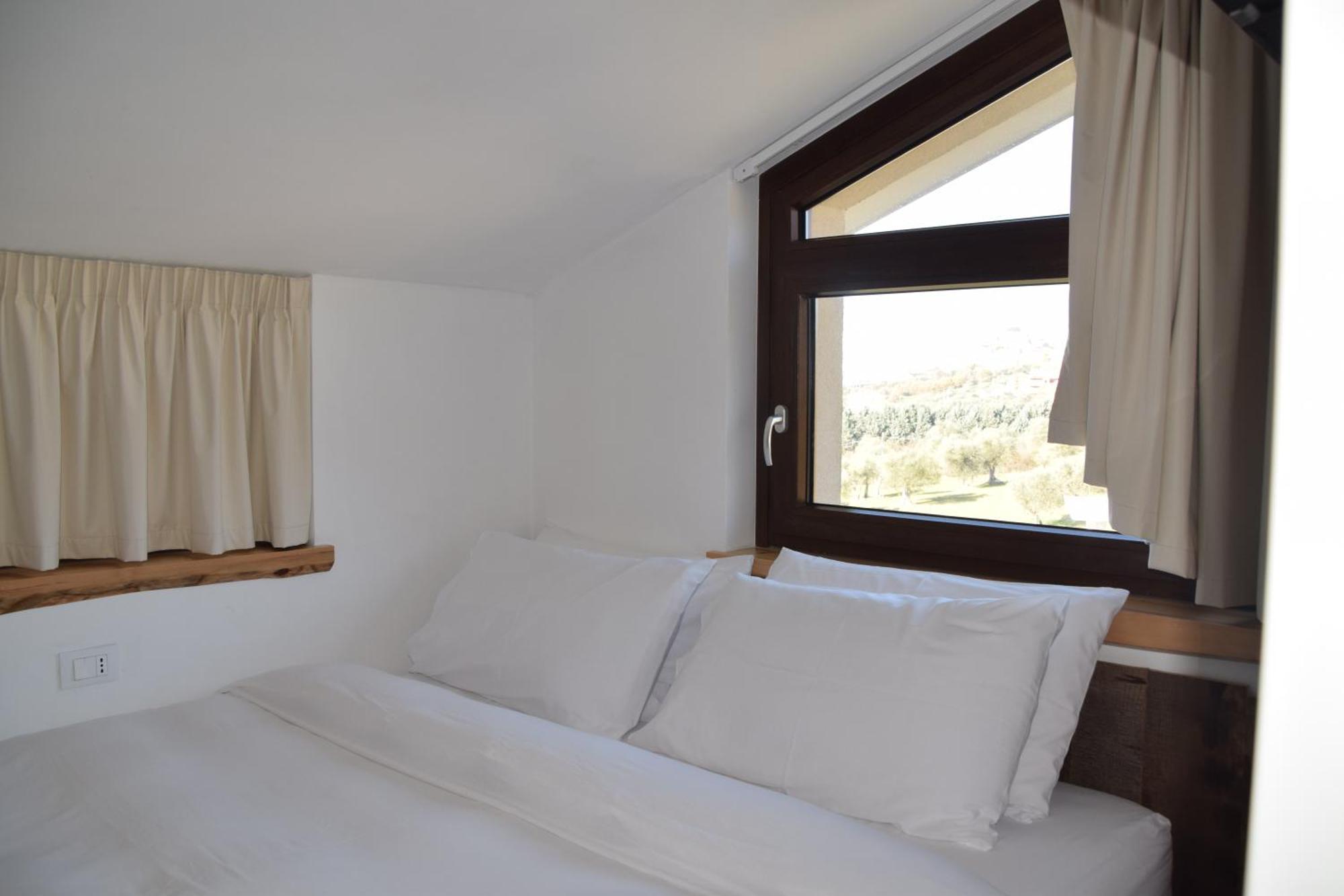 B&B Adama Atena Lucana Esterno foto