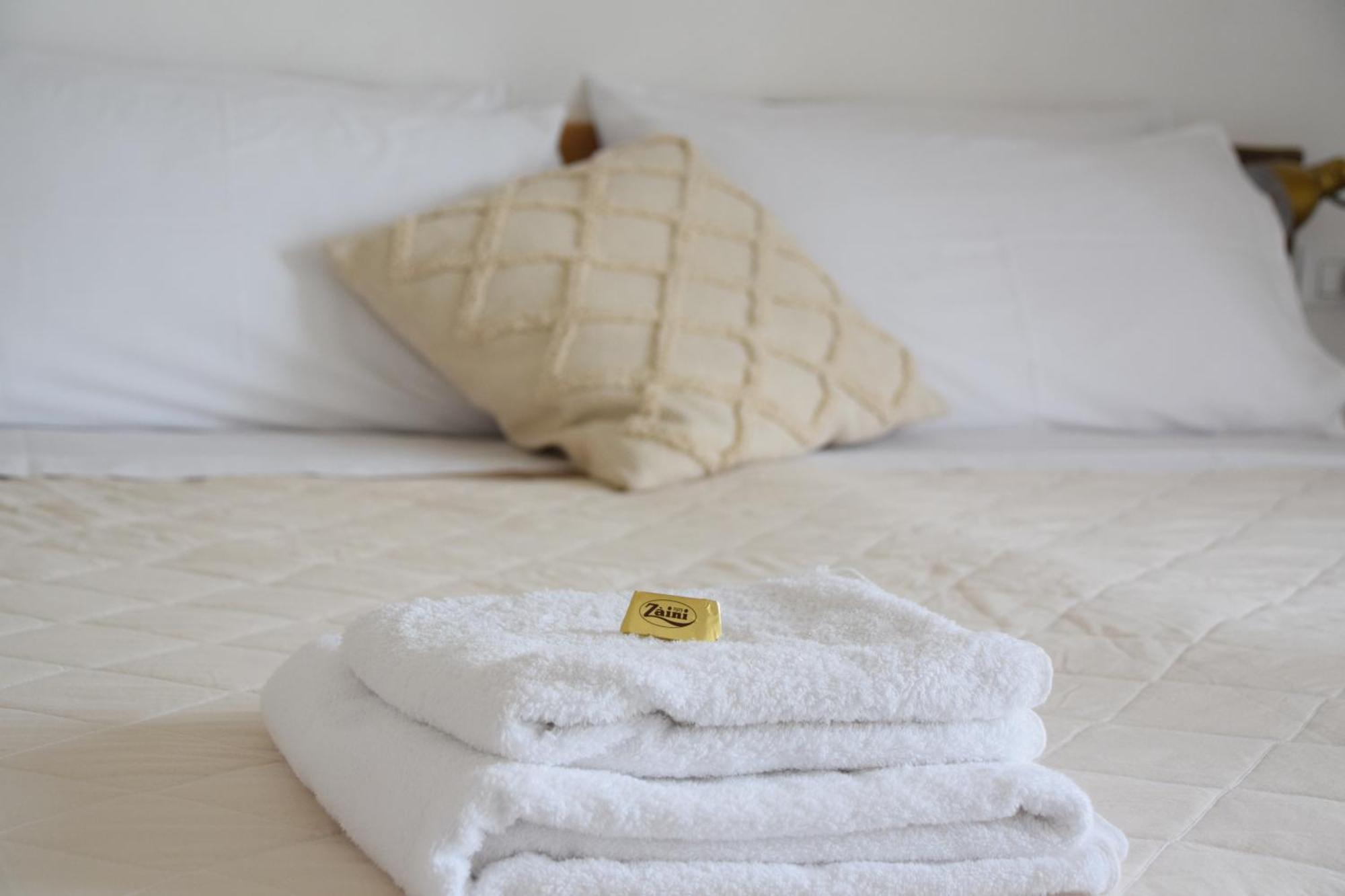 B&B Adama Atena Lucana Esterno foto