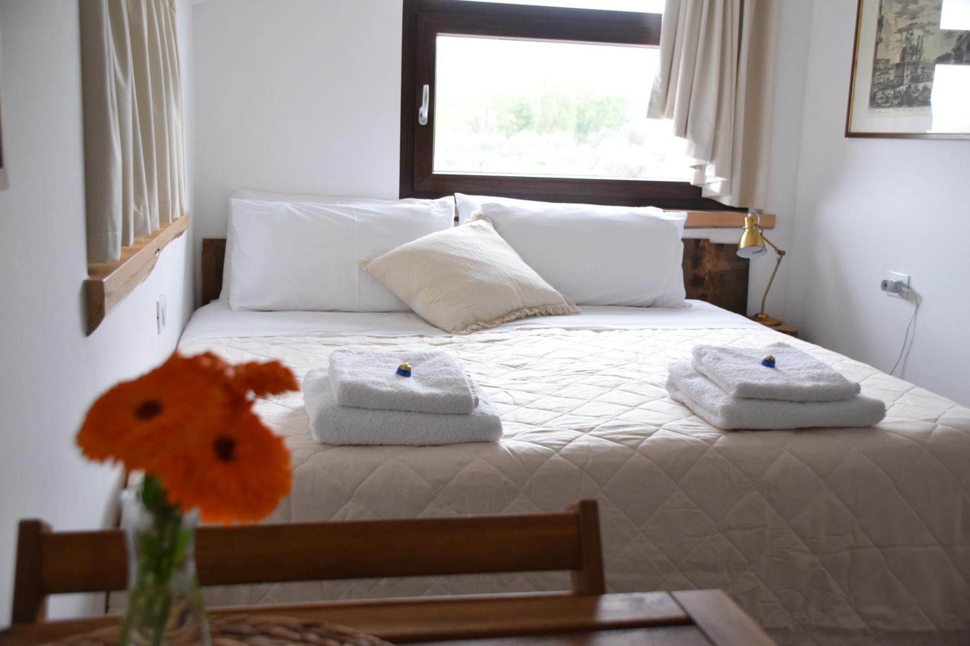 B&B Adama Atena Lucana Esterno foto